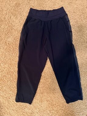 Athleta Tuxedo Stripe Cropped Athletic Pants, Black Petite